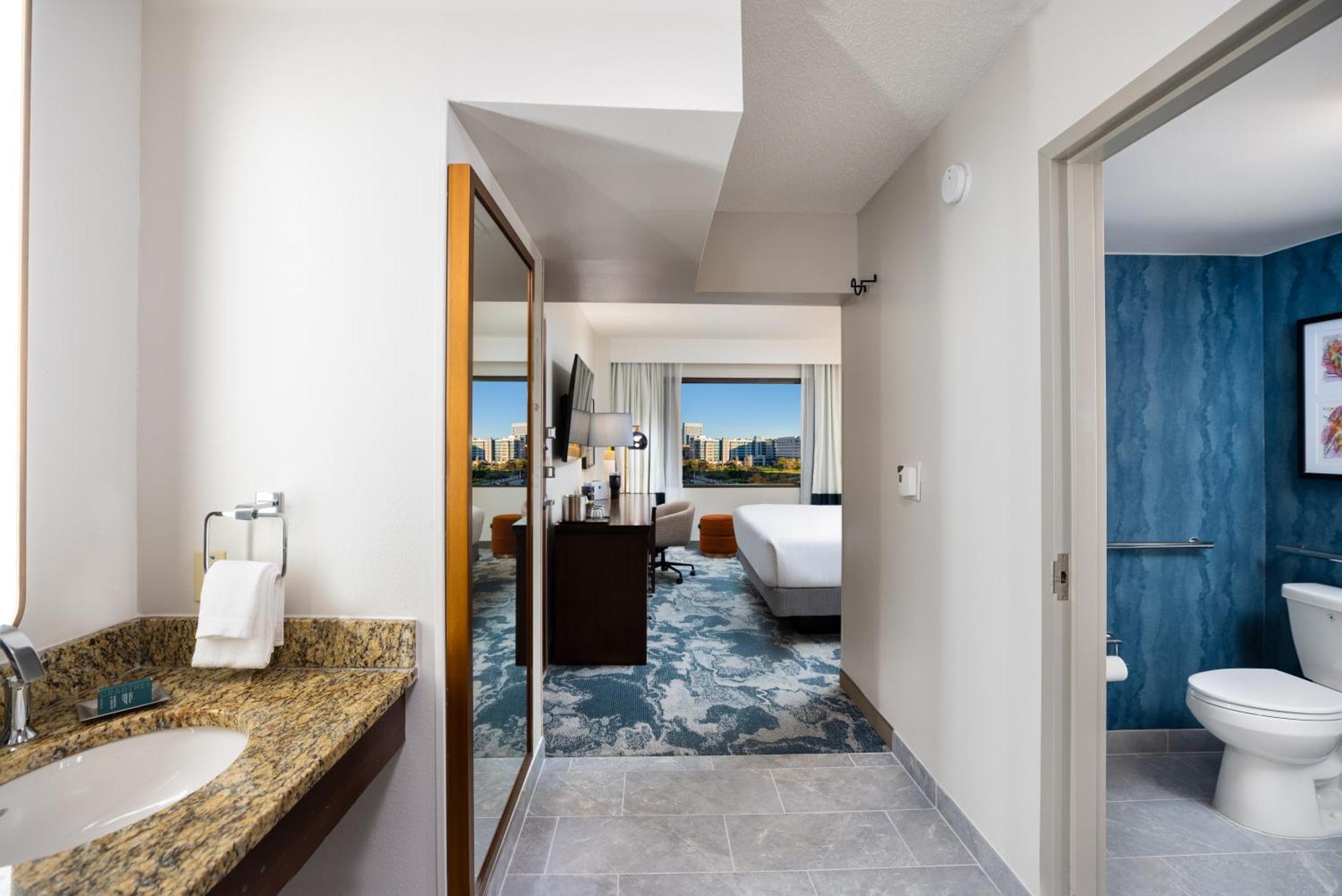 Doubletree By Hilton Medical Center &